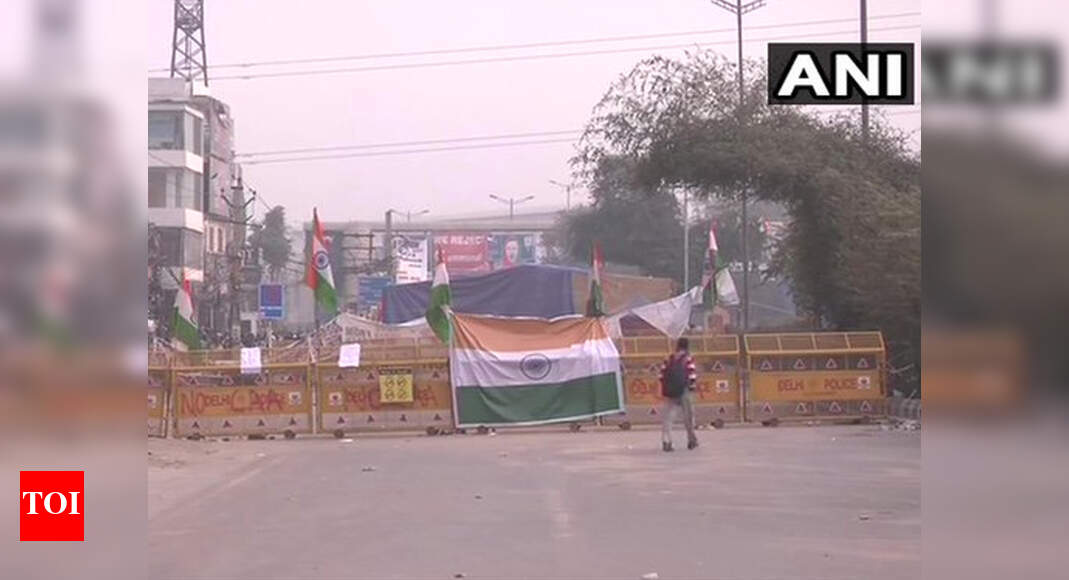 HC asks police to deal with Shaheen Bagh protest