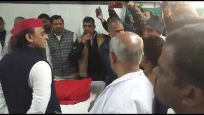 SP President Akhilesh Yadav drives Kannauj doctor away from ward, says ‘tum bhaag jaao’