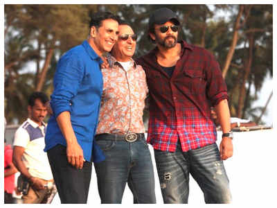 ‘Sooryavanshi’: THIS on-set picture of Akshay Kumar, Rohit Shetty and Gulshan Grover will get you all excited!