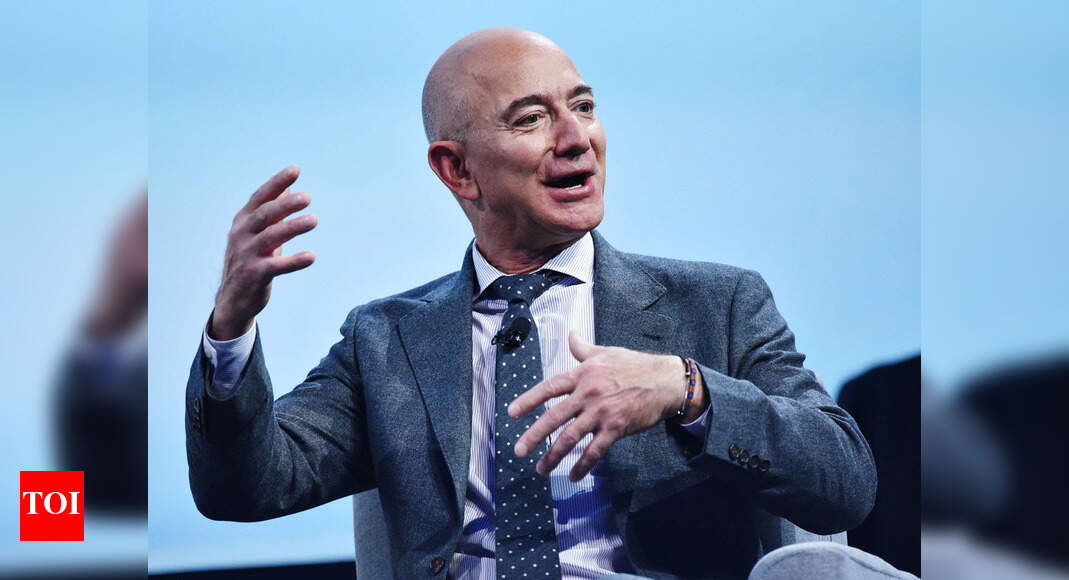 With its global footprint, Amazon to export $10 billion of 'Make In India' goods by 2025: Jeff Bezos - Times of India