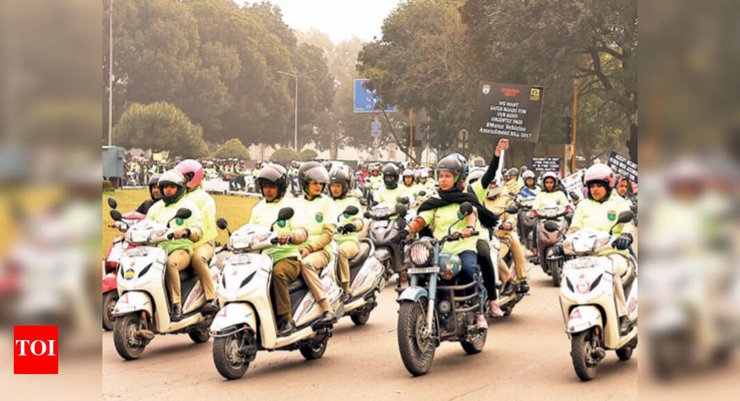 Helmet rally for women marks road safety week in Chandigarh