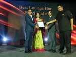 Best Lounge Bar- Kiran Soni Gupta gives away the award to of Rajesh Raj Purohit, Lalit Chauhan and Abhishek of Farzi Café