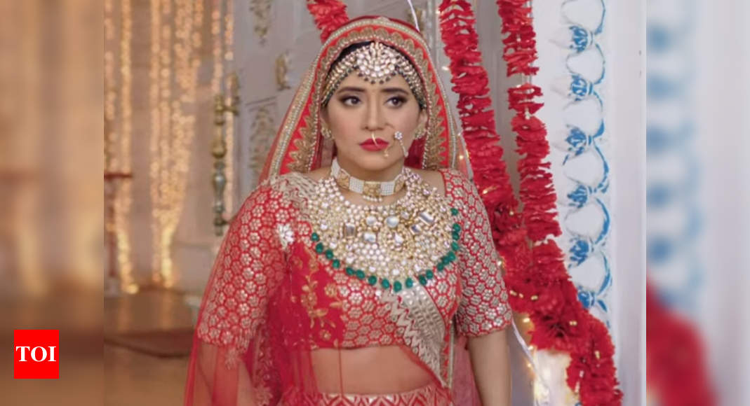 Pin by nilanjana ganguly on kaira | Bridal makeup images, Indian bridal  makeup, Bride jewellery