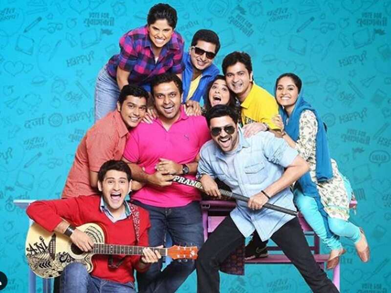 Five Years Of Classmates Aditya Sarpotdar Shares A Throwback Picture With His Team Marathi Movie News Times Of India