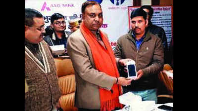 Agra Municipal Corporation launches android based tax collection system