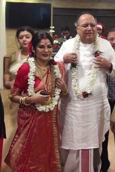 Dolon Roy and Dipankar De register their marriage