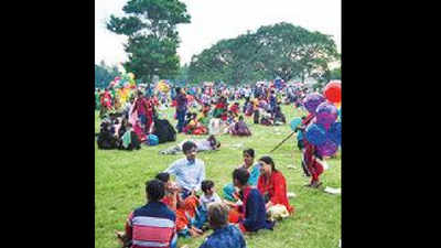 Crowds throng tourist spots on ‘Kaanum Pongal’