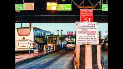 Vehicles sans FASTags spend more on tolls