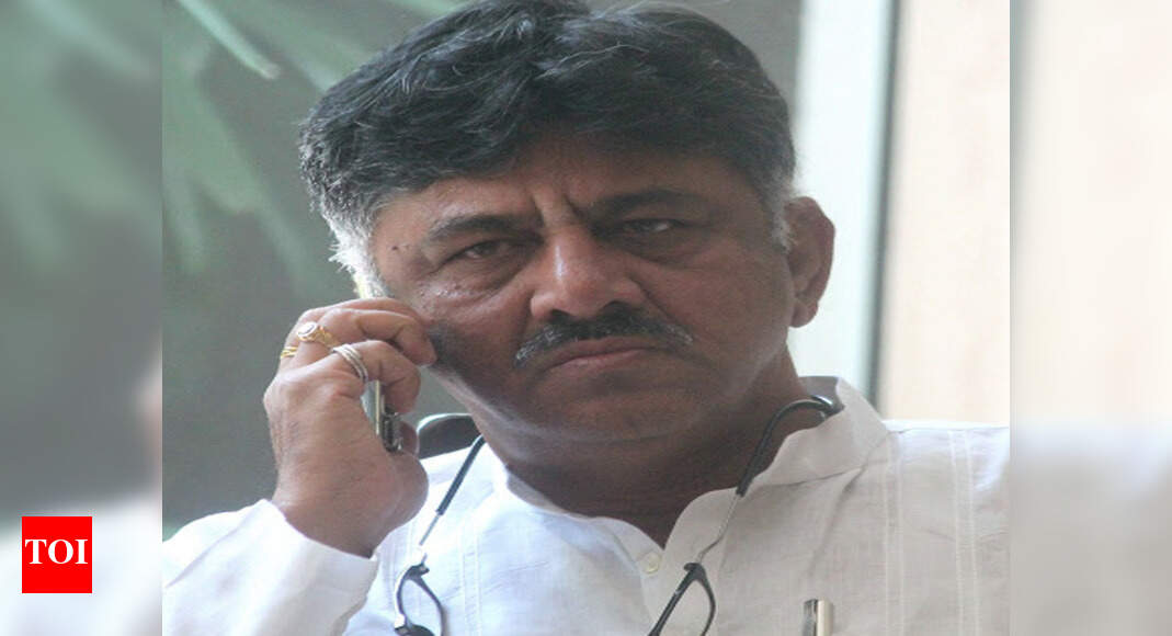 Ex-CM’s googly to stall DK Shivakumar | Bengaluru News - Times of India