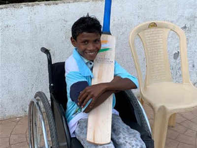 Sachin Tendulkar gifts cricket kit to specially-abled Bastar kid