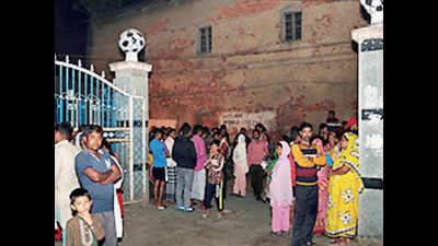 Kolkata: Park gate collapse kills Tangra girl