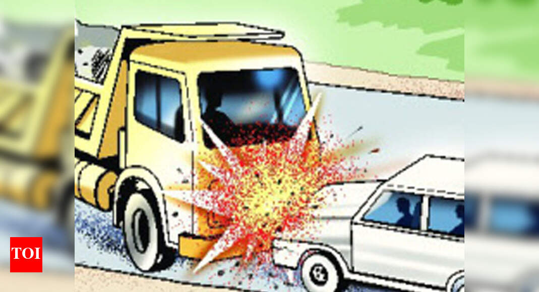 Tamil Nadu Four Killed As Car Collides Head On With Truck Madurai News Times Of India