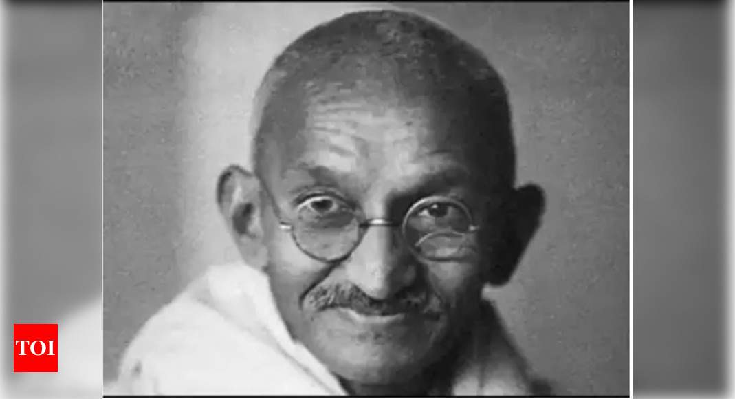 Gandhi Wanted To Spend 15 August 1947 In Pakistan Book India News