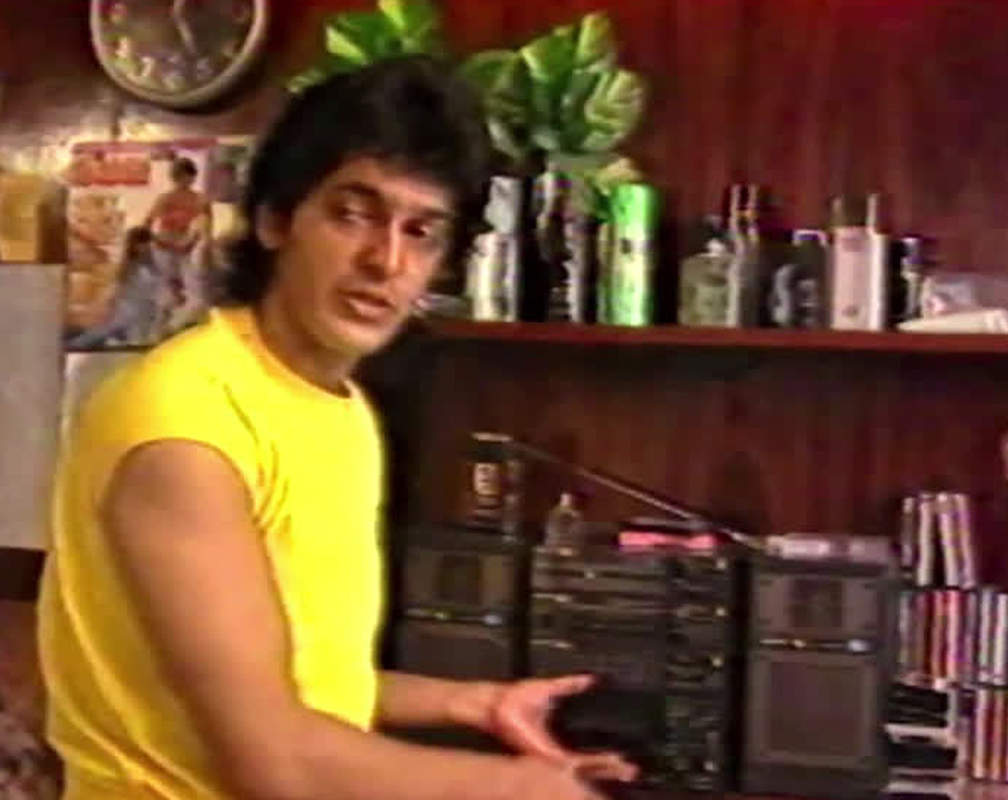 
Chunky Pandey's unseen photoshoot after his 1st film
