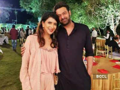Anchor-TV judge Lakshmi Manchu and Prabhas look cute together in this  picture - Times of India