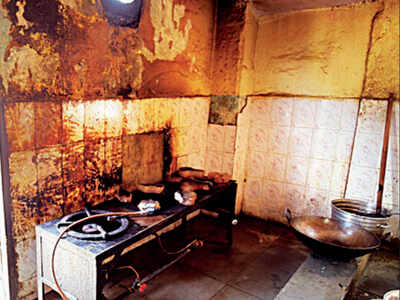 The kitchen at the Worli hostel