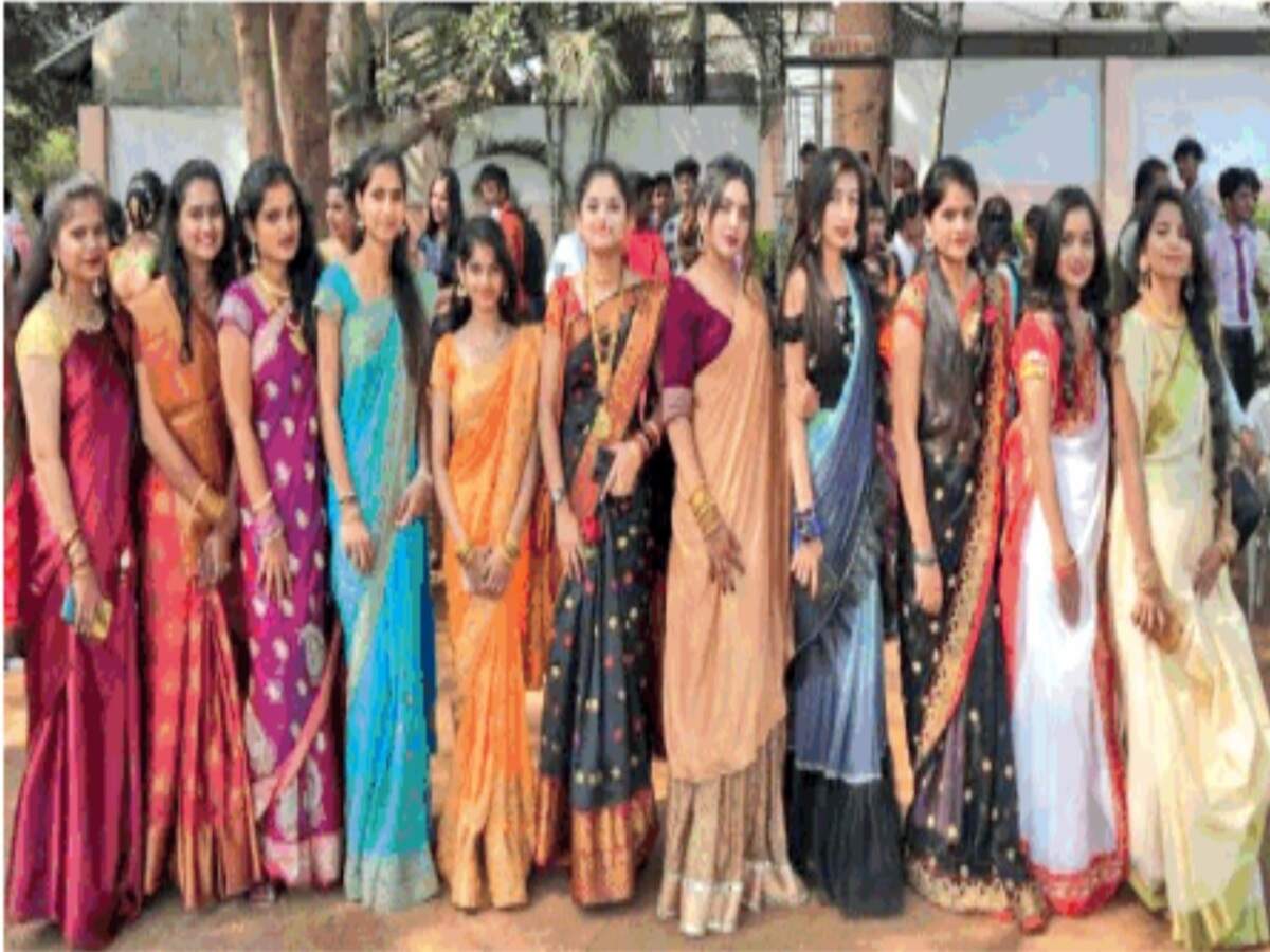 saree day look in college