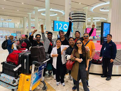 Kapil Sharma and team land in Dubai, share pictures from the airport