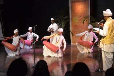 Aurangabadkars treated to Gayan-Bayan & Nat-Sankirtan tradition