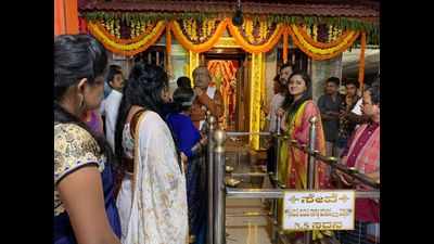 Ranjani Raghavan shoots in Hebri; goes on temple visits