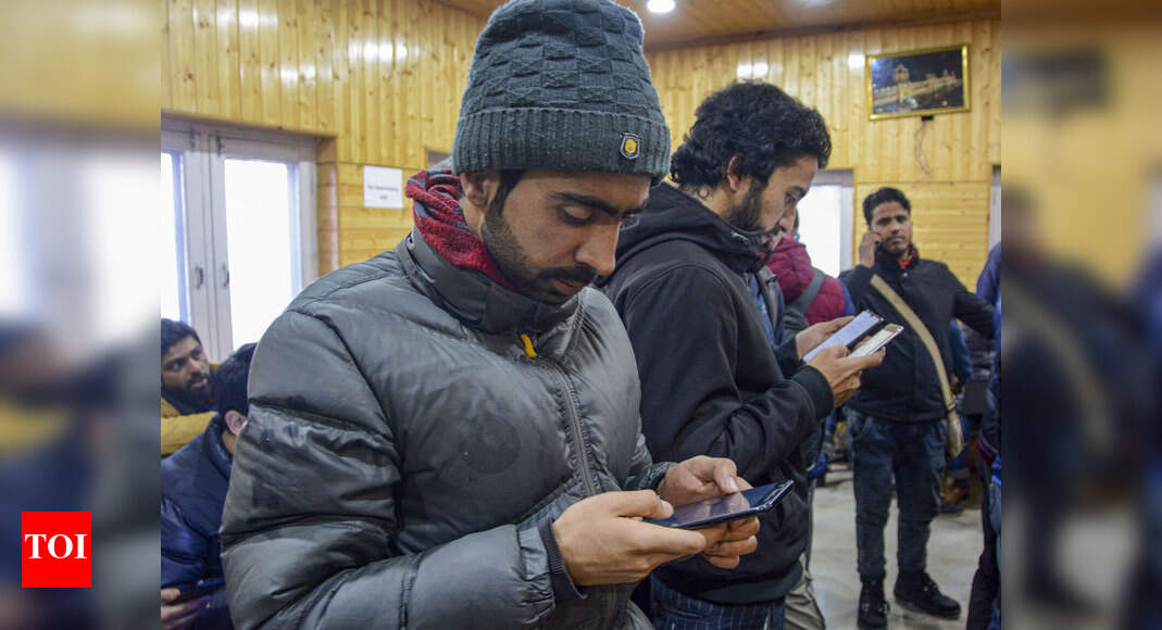 2G mobile internet services restored in Kashmir