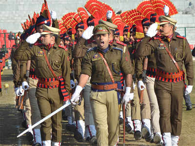 Republic Day: J&K Police gets max 108 gallantry medals, CRPF 76 | India ...