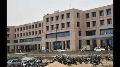 AIIMS-Bhopal finally gets 48 senior faculty