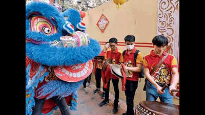 Kolkata ushers in Chinese New Year with music and dragon dance