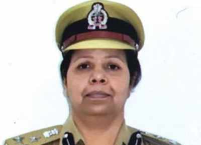 No Gallantry Medals For Up Police Lady Officer Shines Lucknow