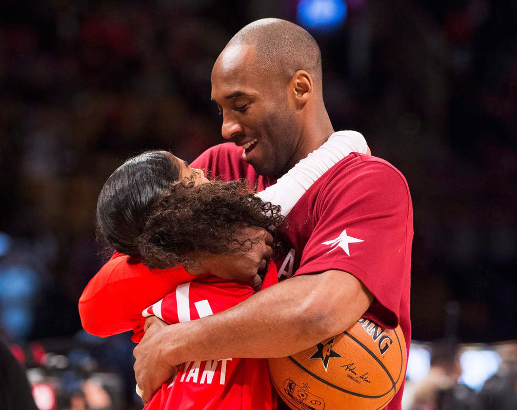 
NBA legend Kobe Bryant, daughter die in tragic crash
