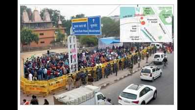 Police stop a Shaheen Bagh-like protest near Nizamuddin Basti in Delhi