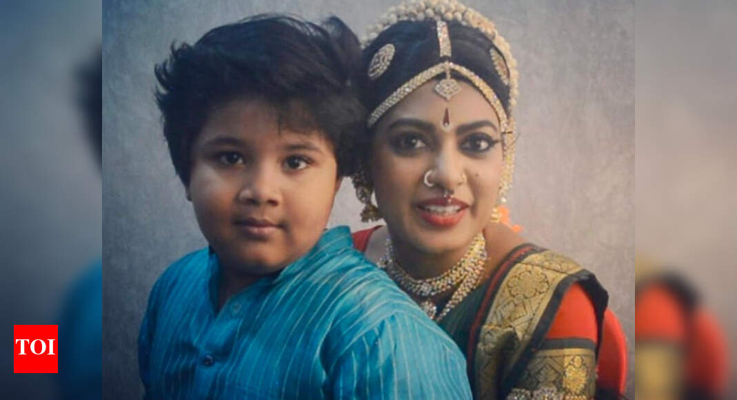 'Tuzyat Jeev Rangla’ fame Rajeev aka Ladoo surprises Dhanashree ...