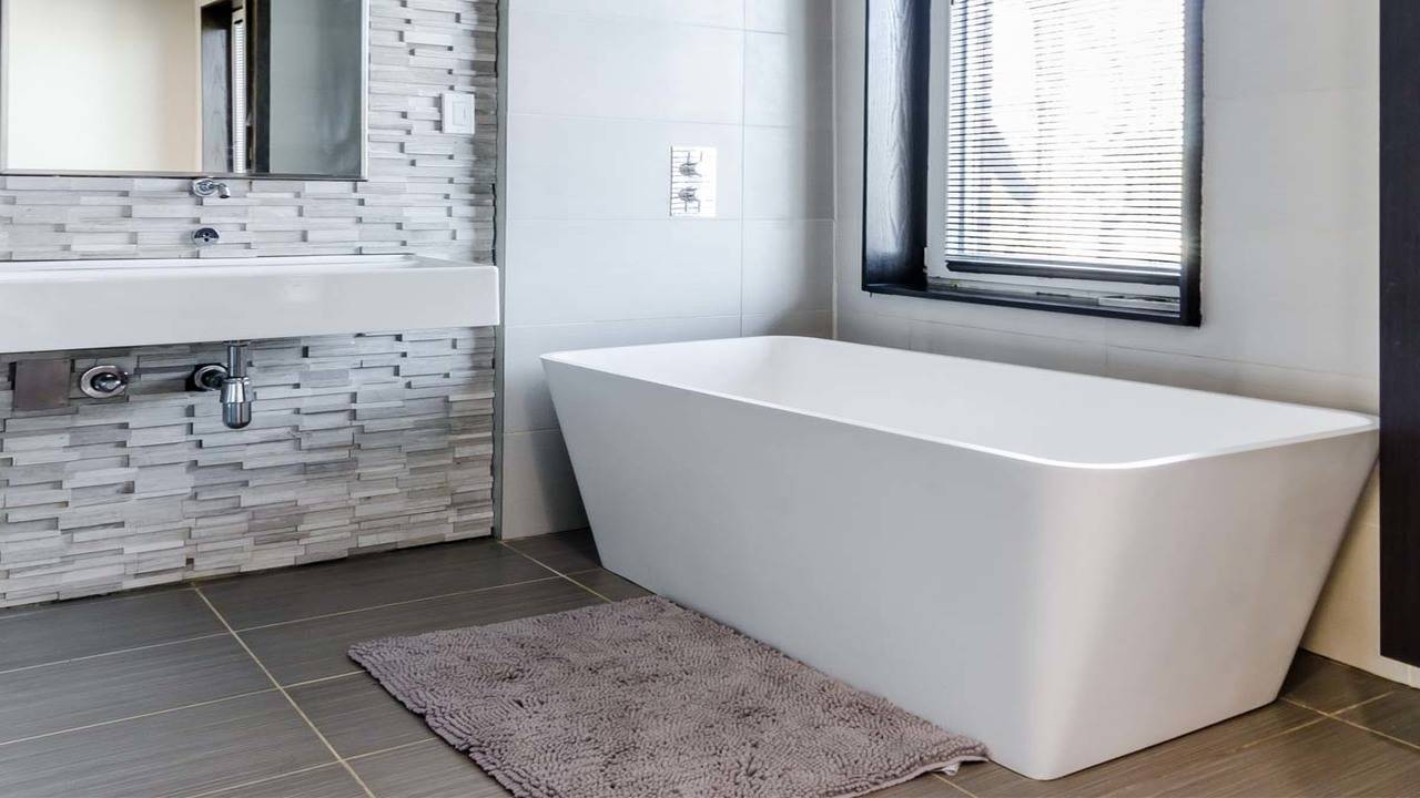 Safe Shower with Drain Holes Suction Cups Non-Slip Pebble Bathtub Bathroom  Mat - China Bathroom Floor Mat and Non-Slip Bath Mat price
