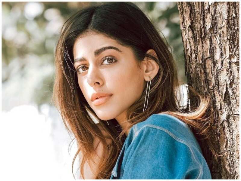 Alaya F faces a unique problem with her photographs | Hindi Movie News - Times of India