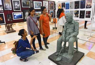 Art lovers bask into paintings and sculptures exhibition