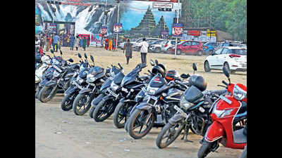 Chennai: Parking fee at tourism fair unfair, say visitors