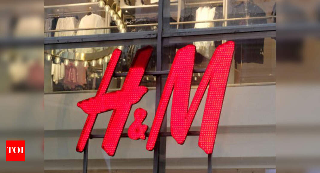 h&m sale december 2023