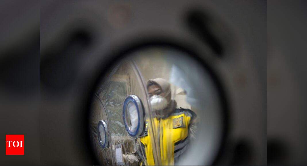 US: 1st case of person-to-person spread of virus