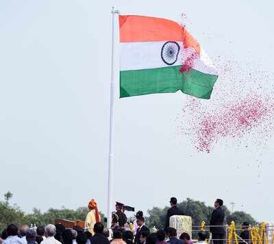 SCC topper hoisted the flag on R-Day