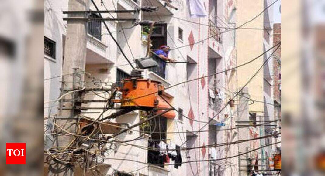 Power cable hanging low electrocutes 3-year-old boy | Gurgaon News ...