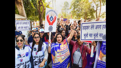 Madhya Pradesh bank strike: 31,000 staff skip work; 7,000 branches, 9,700 ATMS hit