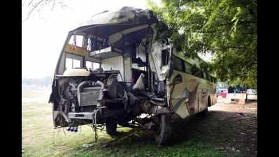 Buses collide on Yamuna expressway, 15 injured
