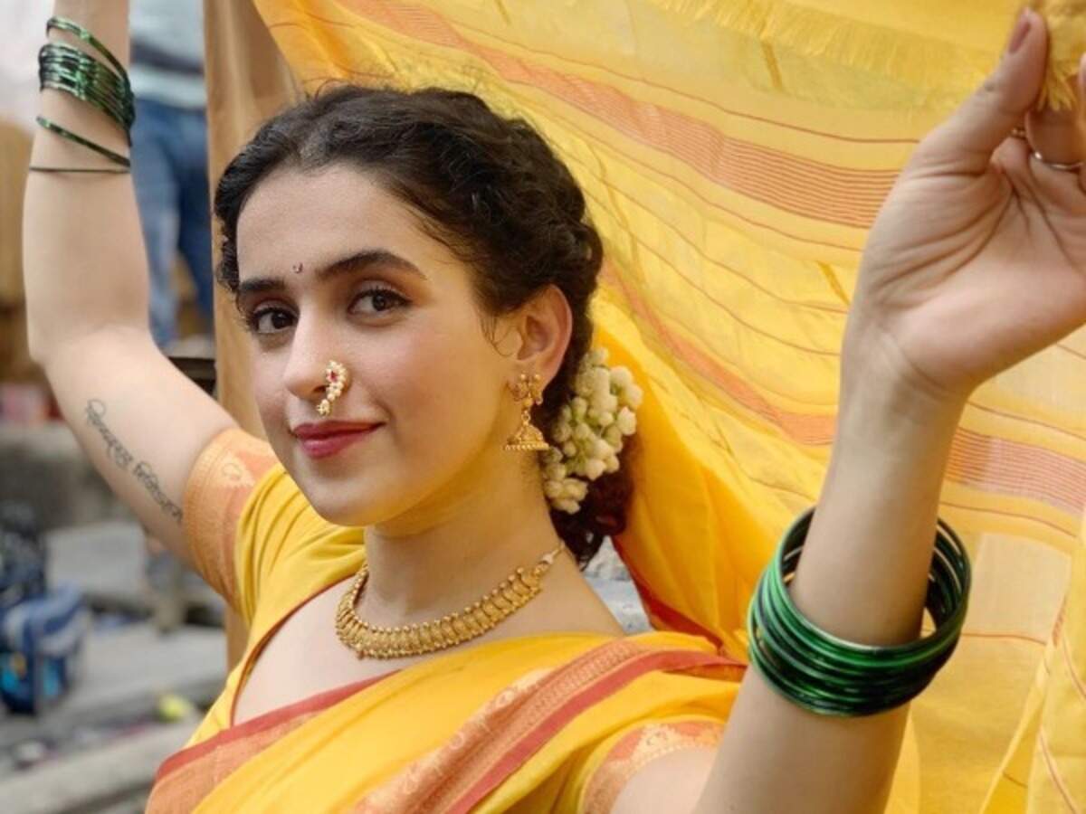 Marathi Mulgi Caption For Instagram - Captions Trend Today