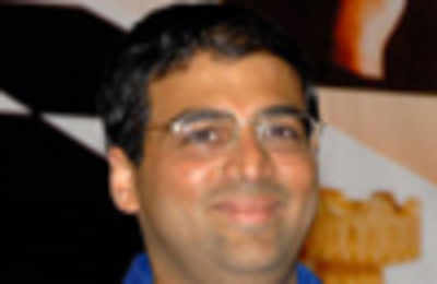 Viswanathan Anand survives a scare against Anish Giri