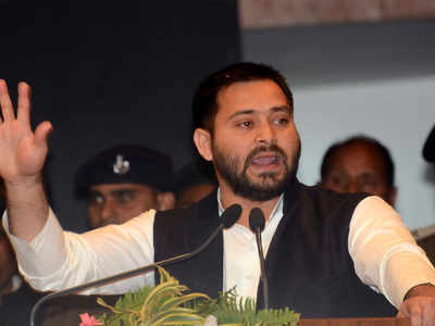 Tejashwi flays Nitish for sharing stage with his 'mahboob' Amit Shah
