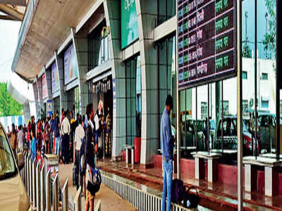 Lohegaon airport reels from declining passenger traffic | Pune News ...