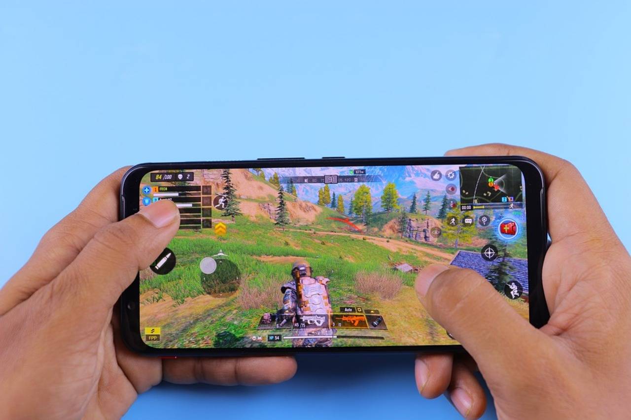 best phone for fortnite under 20000