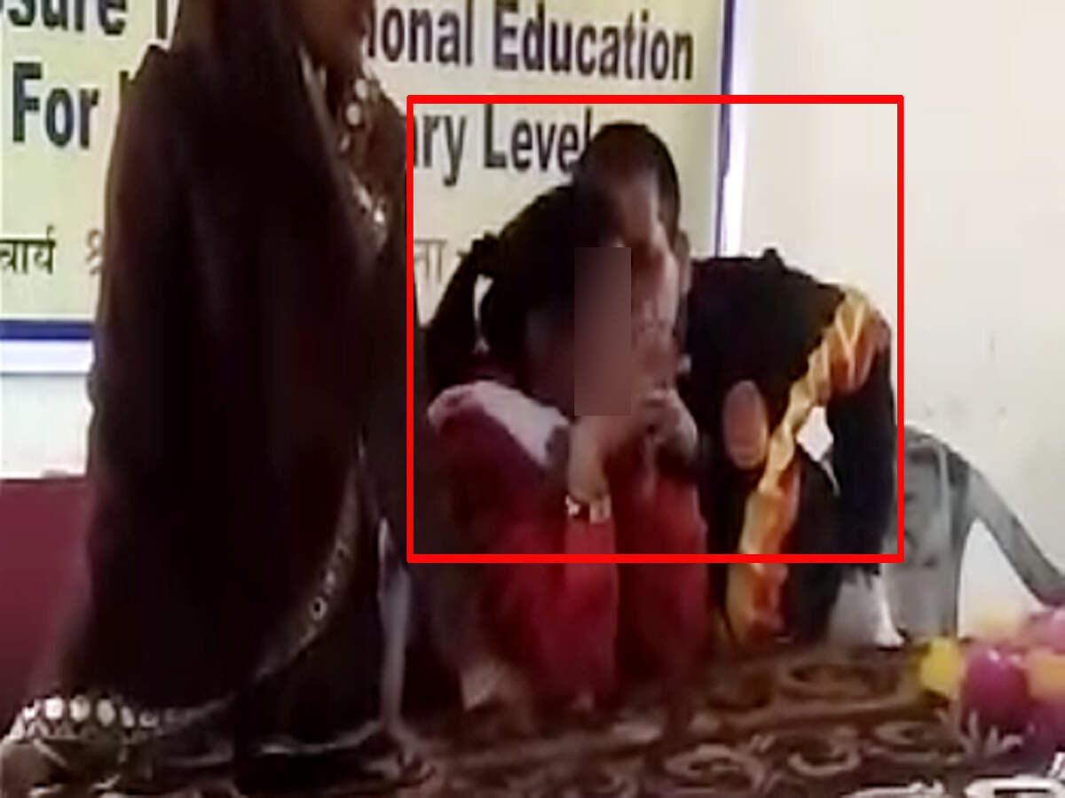 Viral video: Teacher kisses a woman colleague in Rajasthan | City - Times  of India Videos
