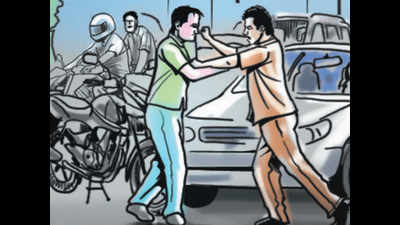 Maharashtra: Optometrist loses eye in road rage attack; 3 held