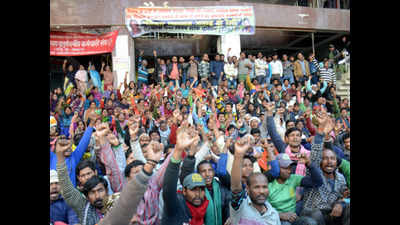 Day 4: Patna sanitation workers continue strike as talks fail